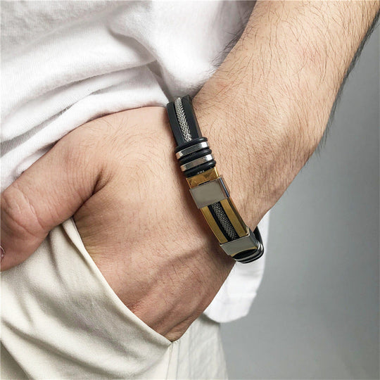 Signature Quartz Leather Watch & Bracelet Set